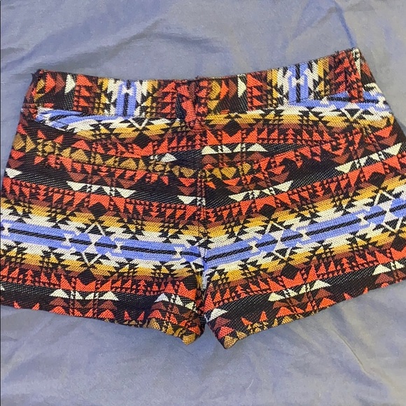 Volcom Shorts - Picture 2 of 3